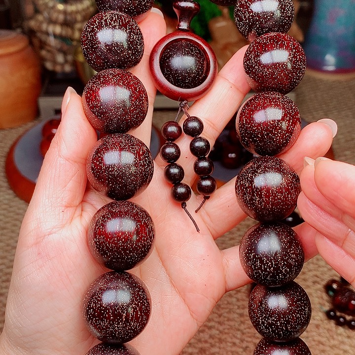 檀香紫檀（小叶紫檀）桃2.5手持