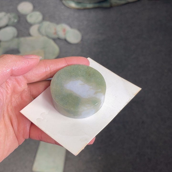 翡翠颈饰未镶嵌缅甸翡翠手镯心