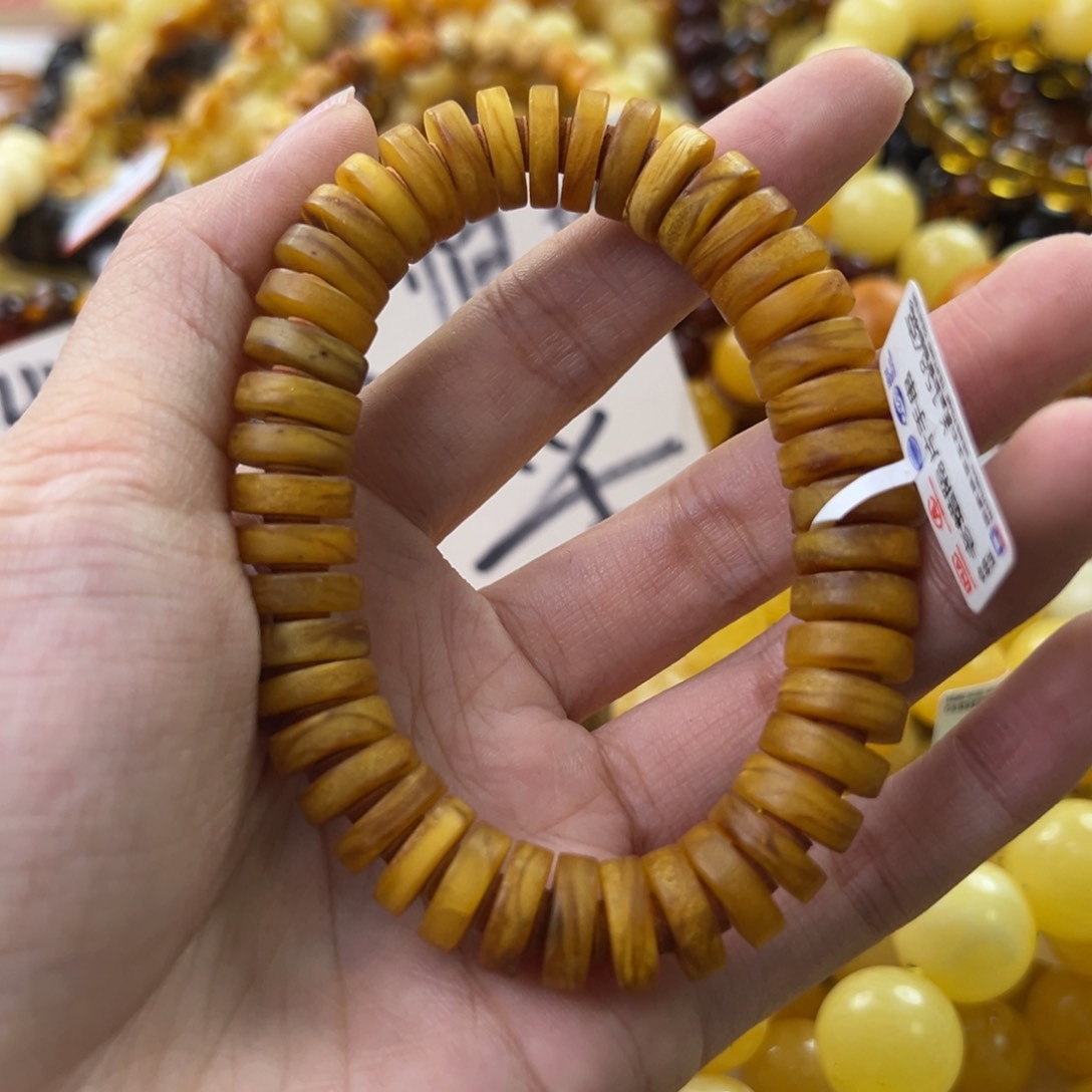 琥珀珠宝奇石未镶嵌