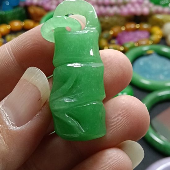 翡翠未镶嵌挂件翡翠