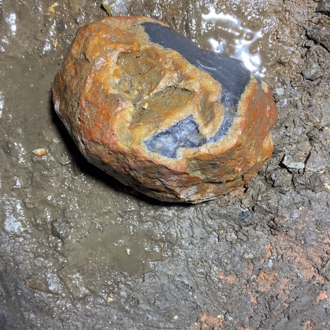 涵***～定制玛瑙私人定制原石气开不退