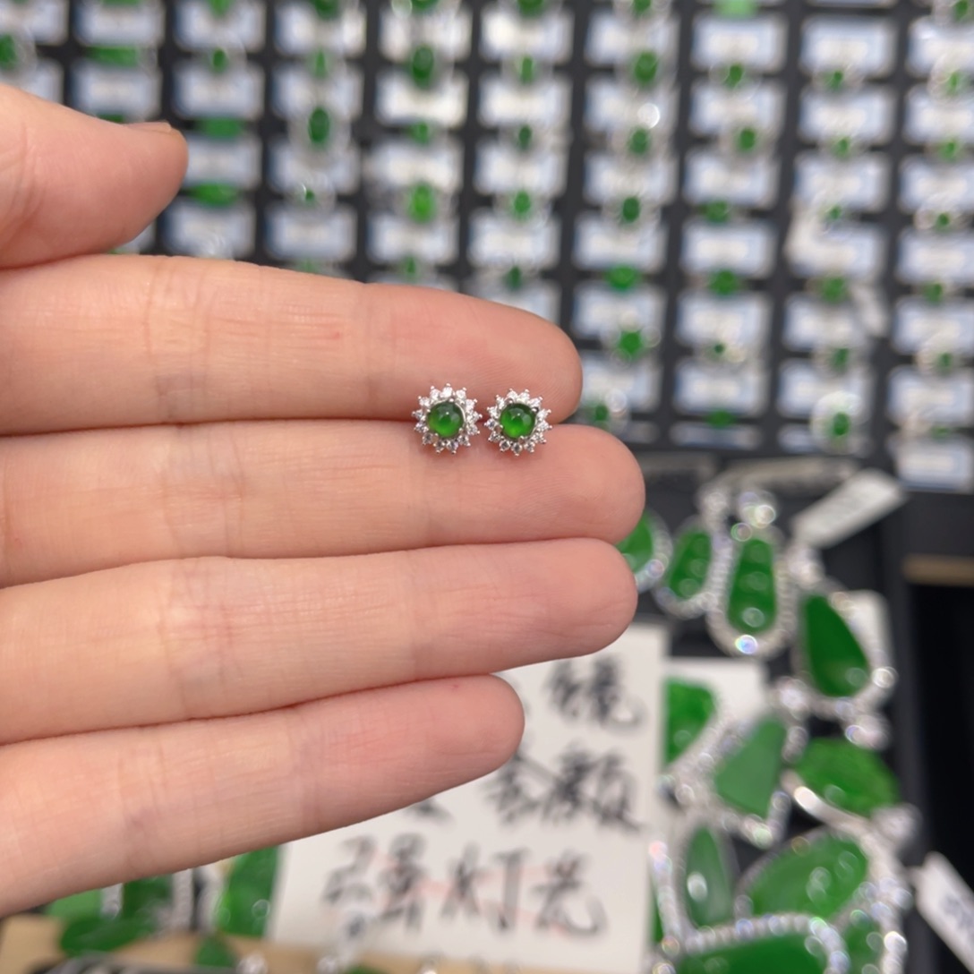 翡翠戒指银S925镶嵌不**.翡翠耳钉