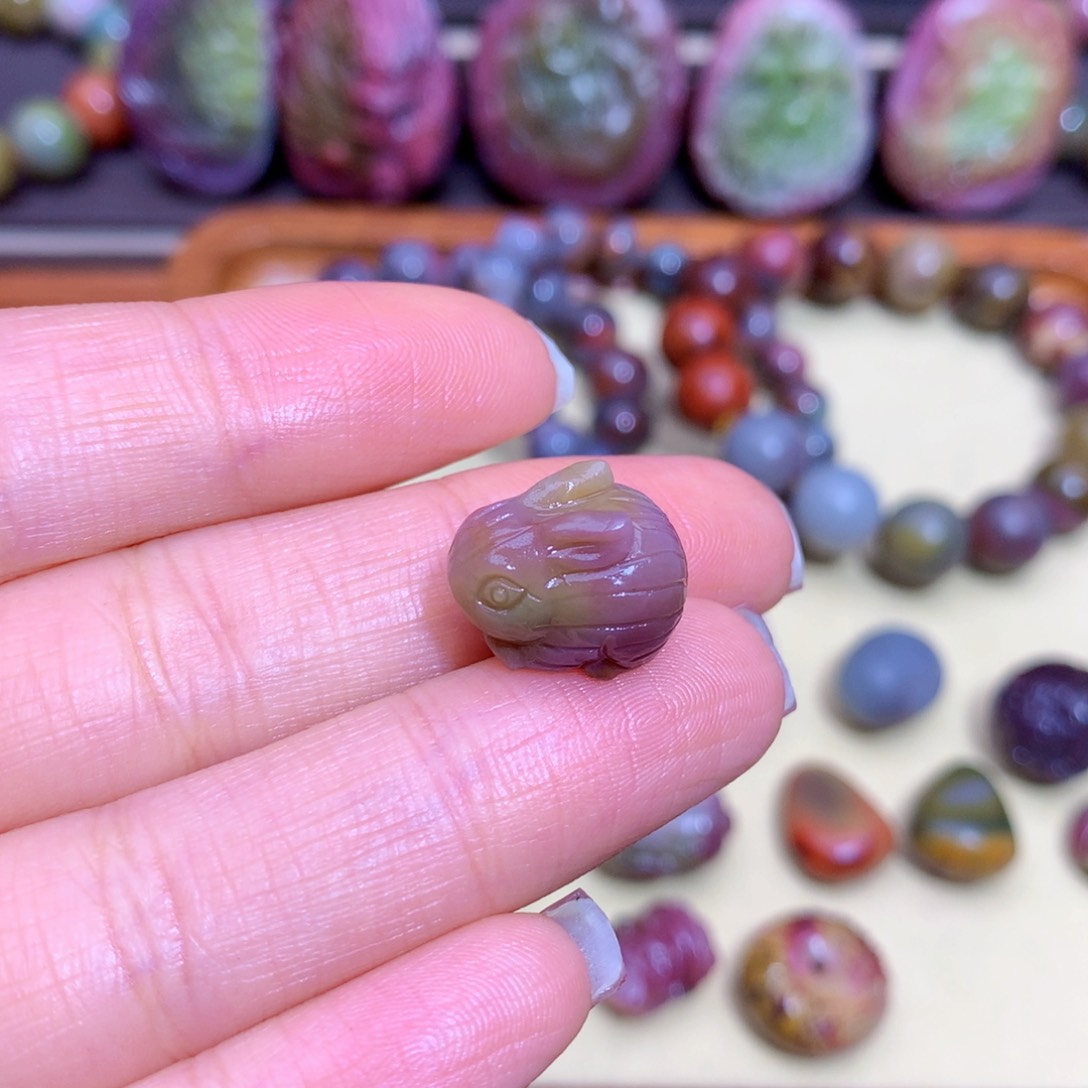 玛瑙挂件未镶嵌厚***?盐源定制