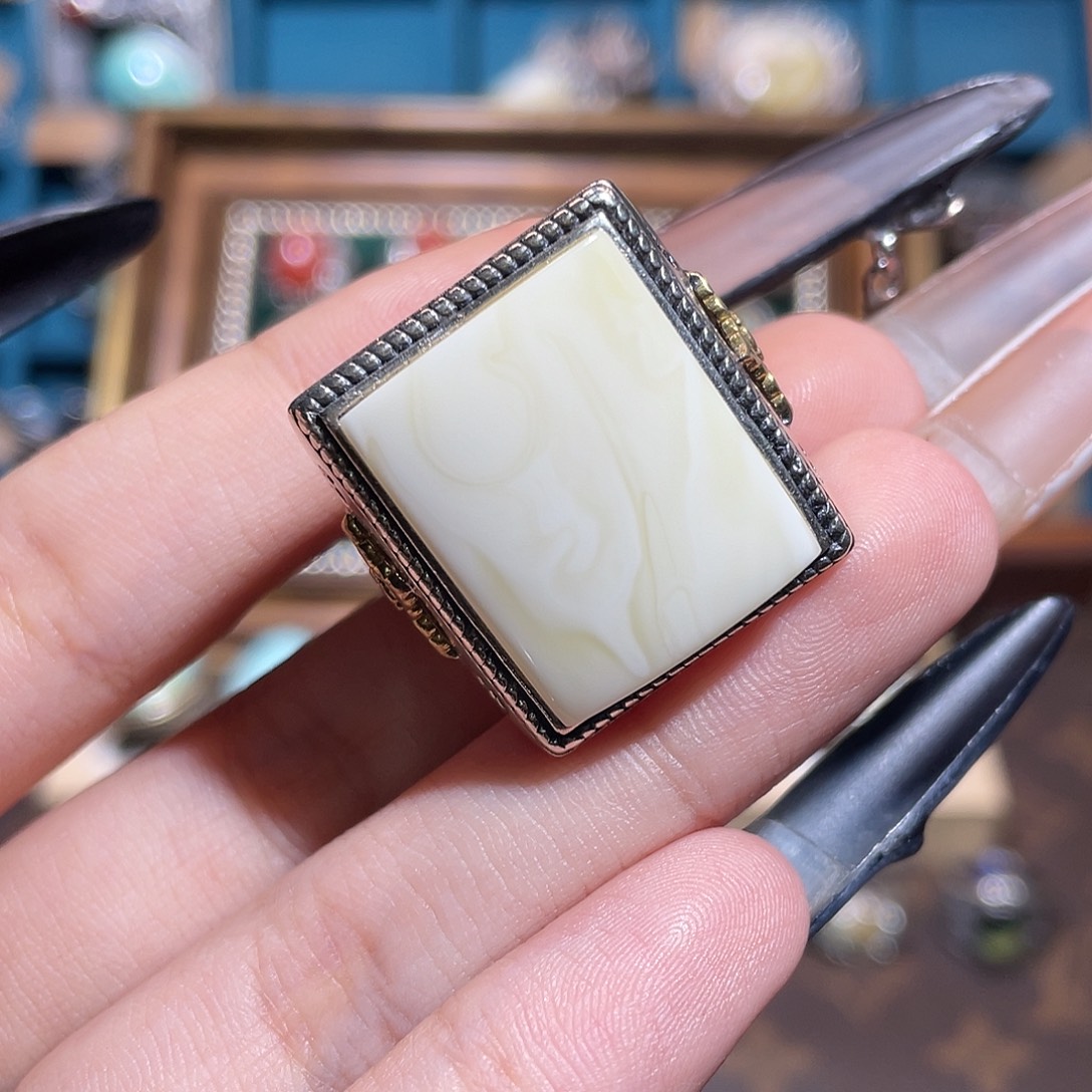 腰***姐琥珀银S925镶嵌戒指