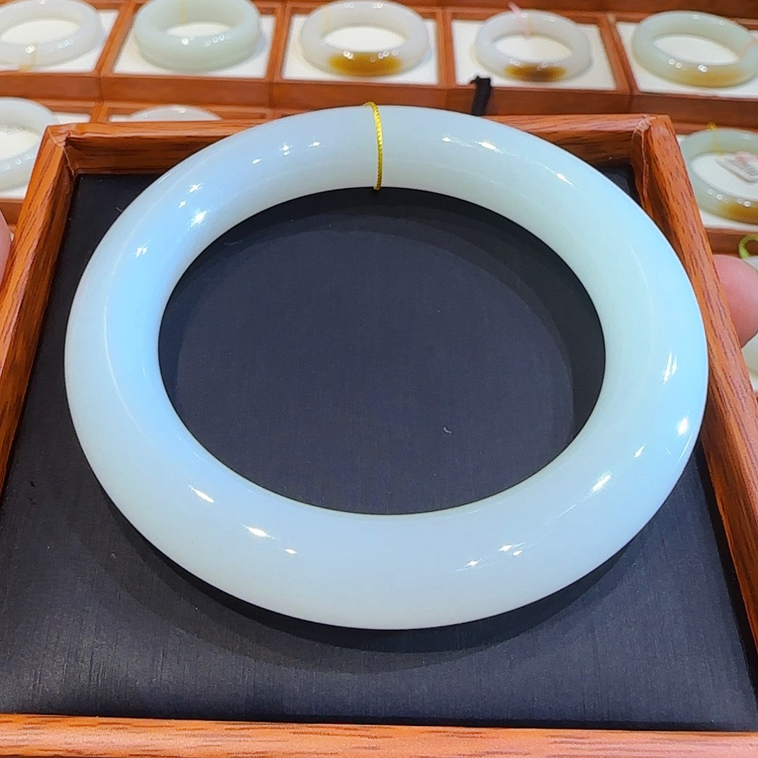 和田玉手镯未镶嵌新疆胖圆羊脂白玉58 + 59 60