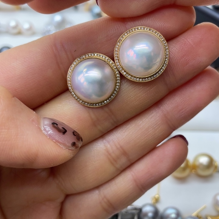 拼合珍珠（马贝珠）耳饰18K金镶嵌