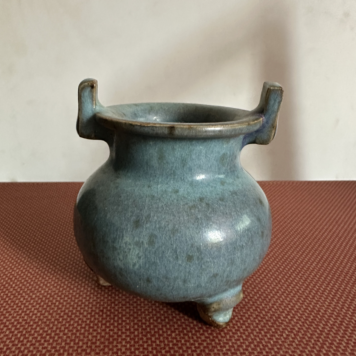 柴烧钧瓷三足小鼎