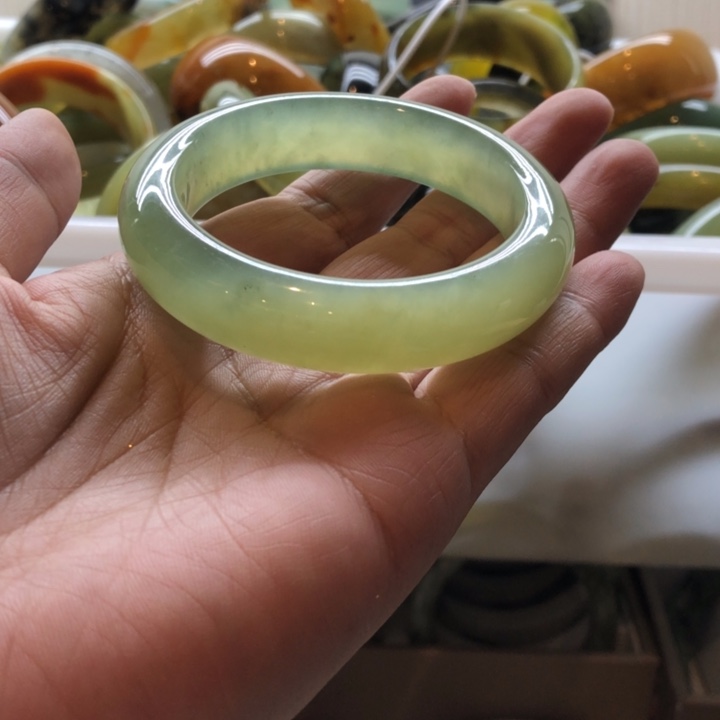 岫玉未镶嵌手镯岫玉手镯手工