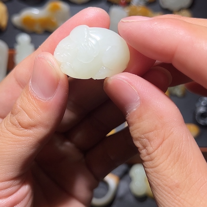 未镶嵌和田玉车挂