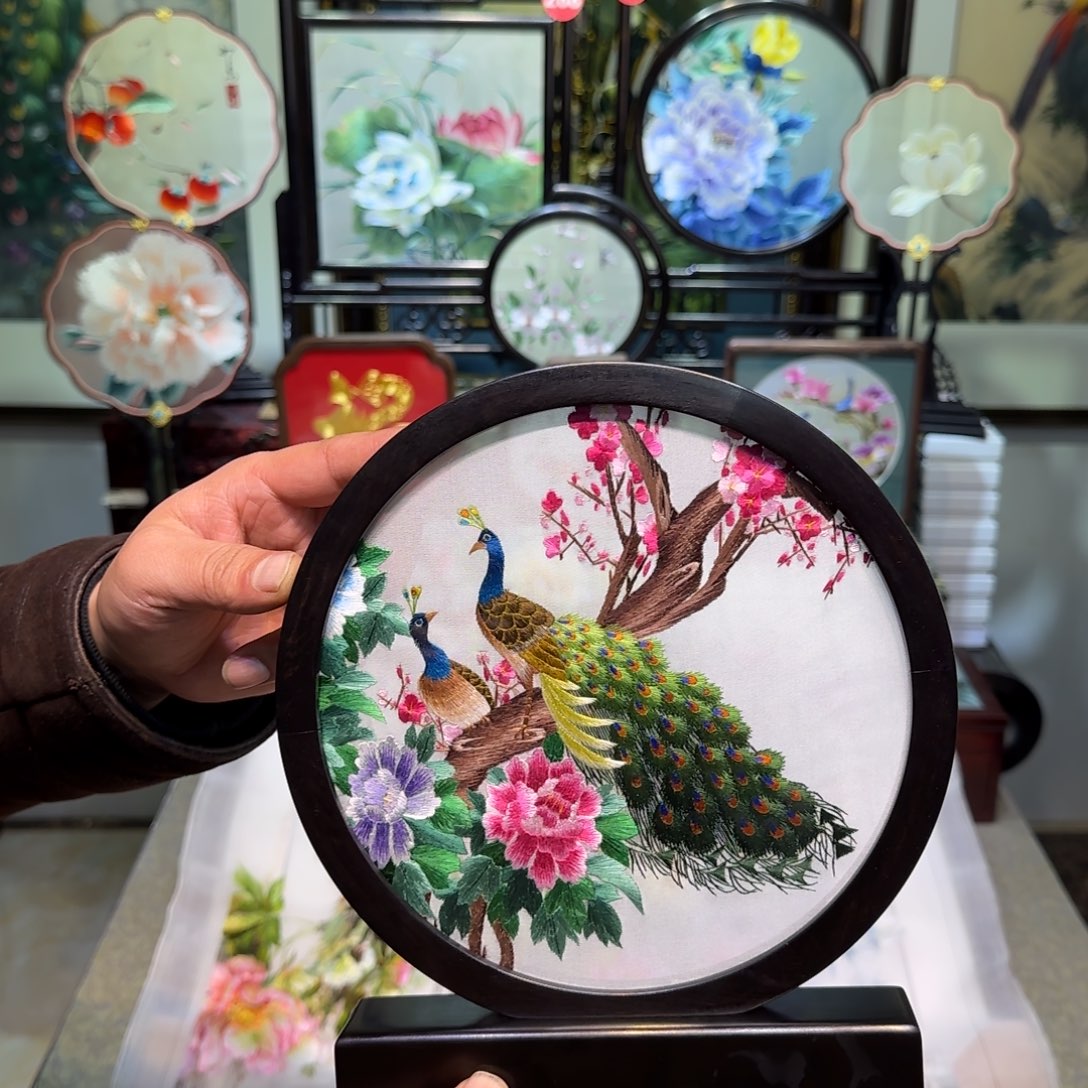 刺绣刺绣工艺精湛