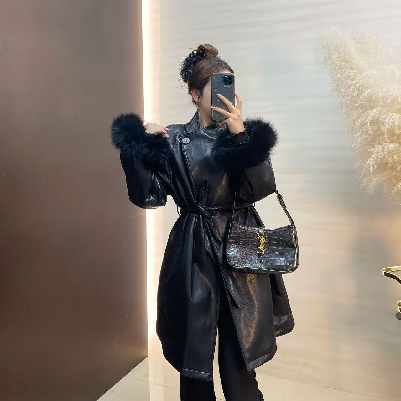 冬季加棉中长款皮衣袖口拼接毛毛加厚收腰显瘦百搭