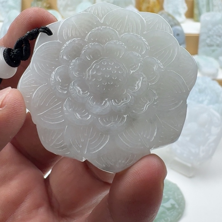 翡翠未镶嵌颈饰天然缅甸A货翡翠