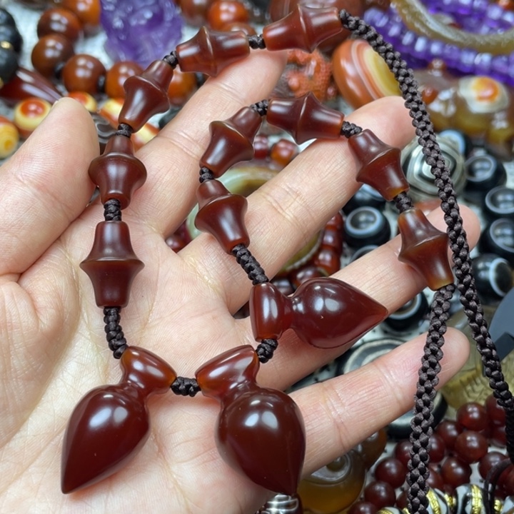 玛瑙/玉髓颈饰未镶嵌