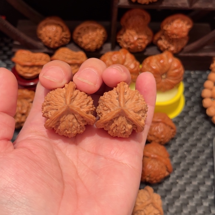 文玩核桃把件无**我三棱