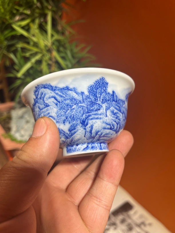 纯手工手绘釉下仿古泥青花里外满绘工笔山水小压手杯