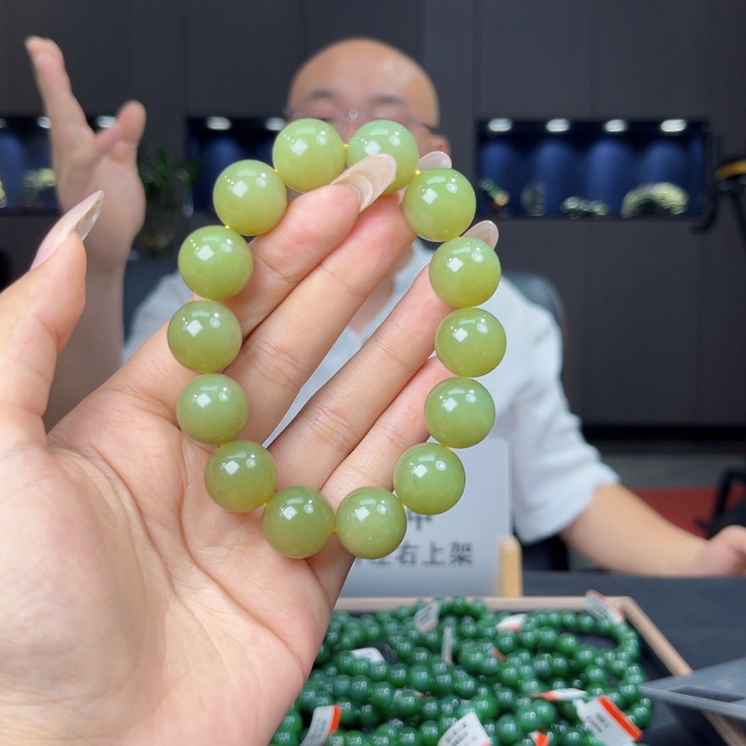 手串未镶嵌和田玉纯天然和田玉新疆若羌黄口k16 多样性发