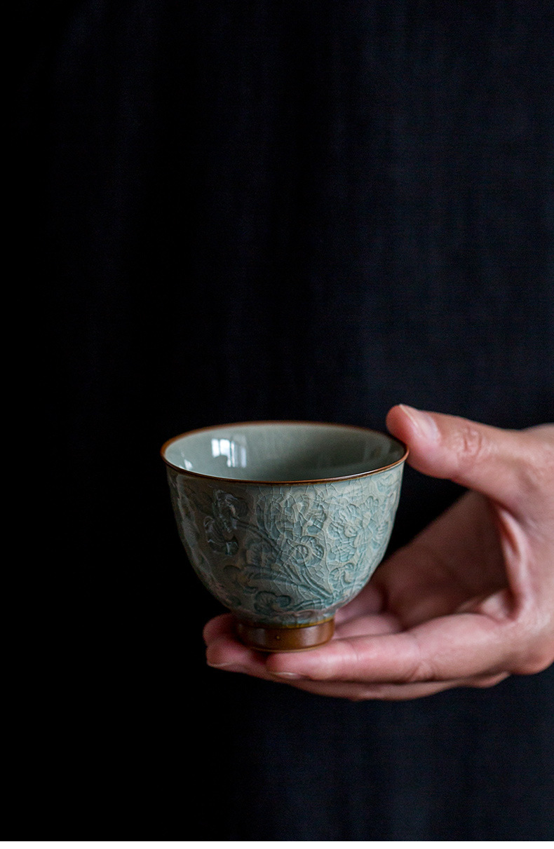 秘釉浮雕缠枝莲品茶杯陶瓷品茗杯单个家用喝茶杯子功夫茶具主人杯