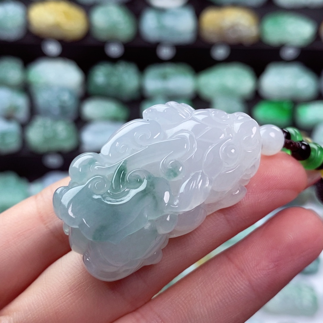 翡翠颈饰未镶嵌天然