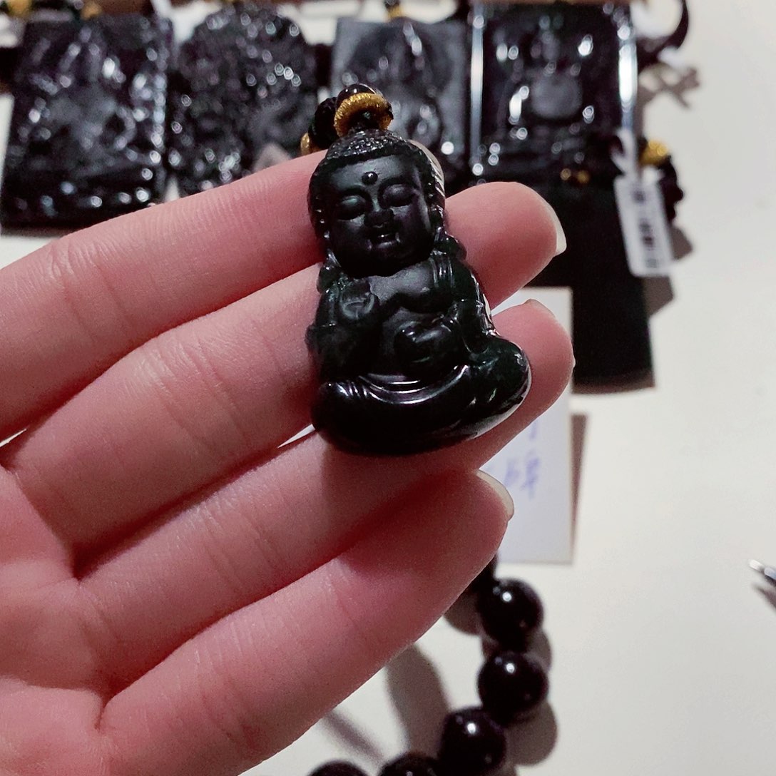 翡翠颈饰未镶嵌翡翠a