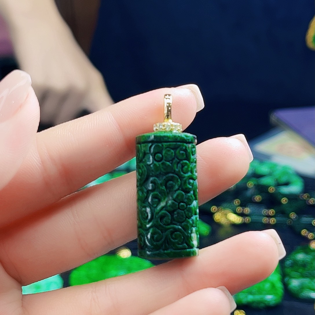 颈饰银S925镶嵌翡翠多样性