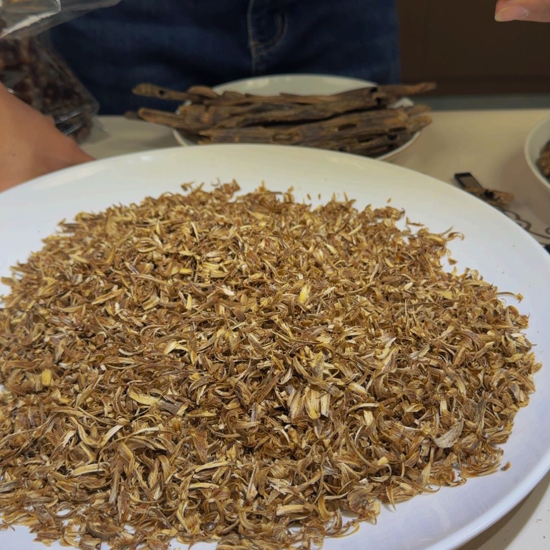 沉香碎屑沉香老白棋勾丝100克克克克