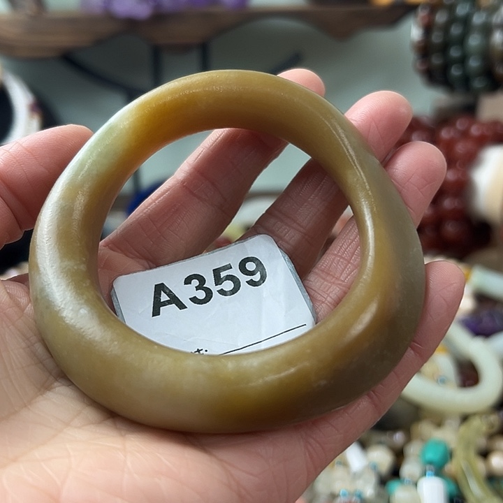 静***轩和田玉（糖玉）未镶嵌颈饰