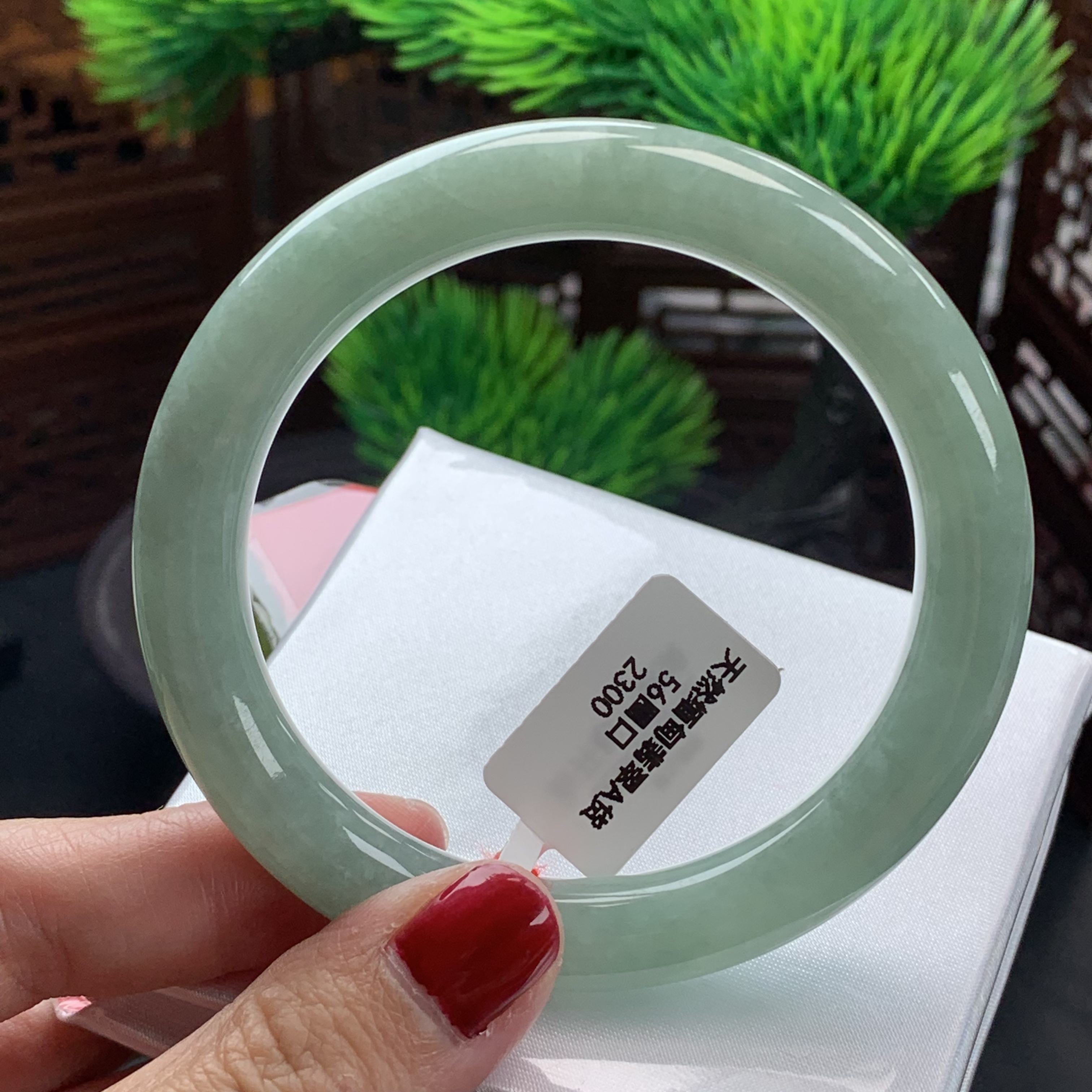 缅甸天然翡翠A货手镯56圈口晴水绿圆条