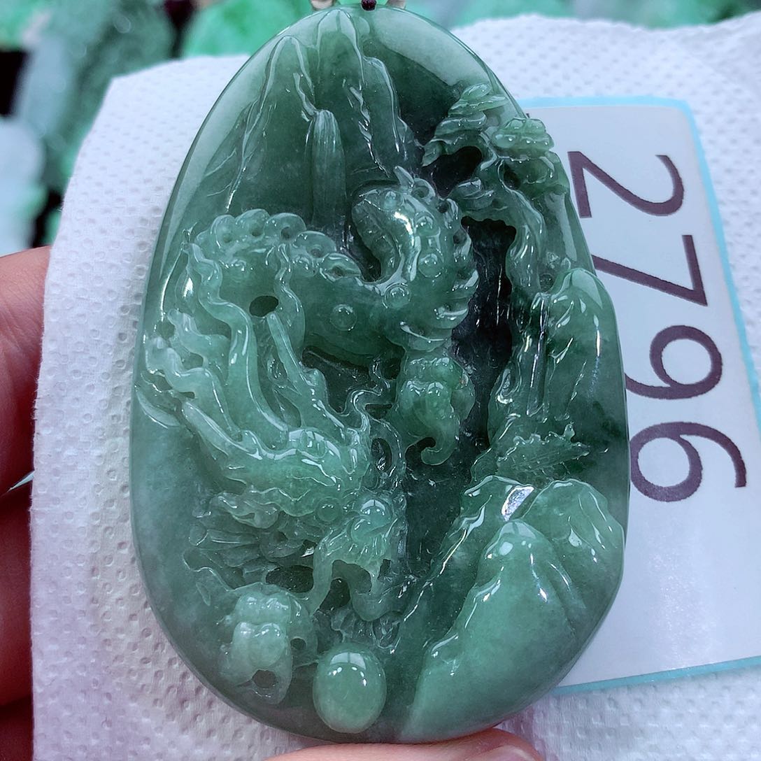 吊坠(不含链)未镶嵌翡翠