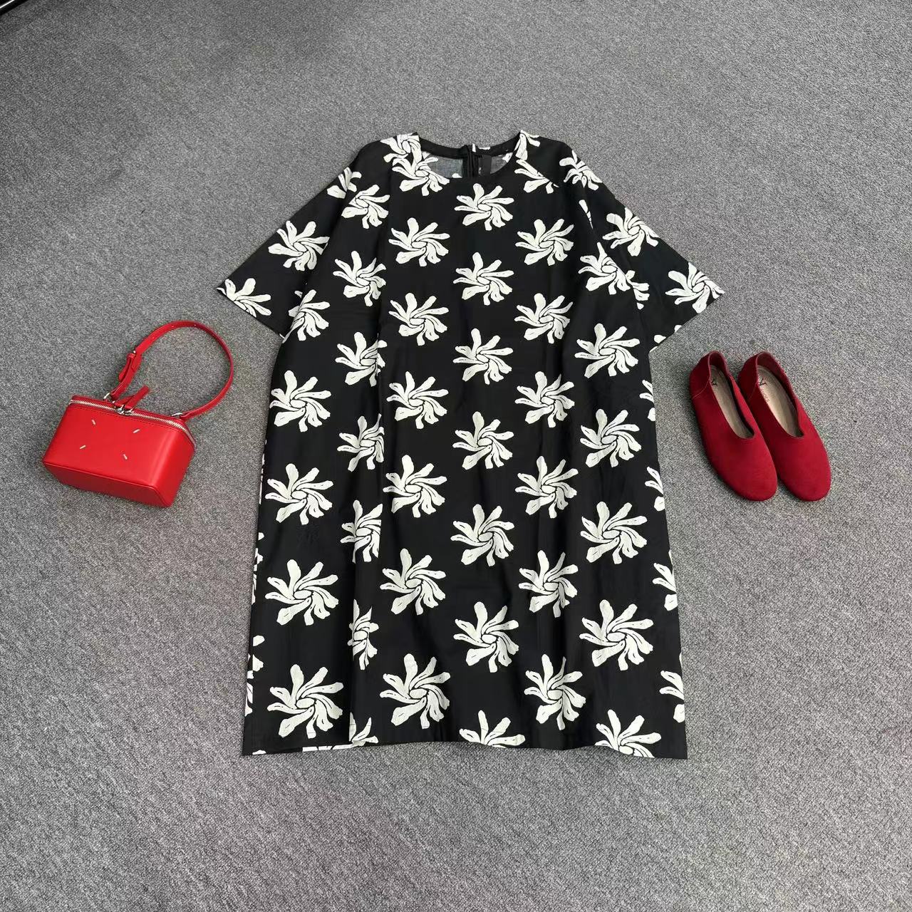 瑶睿安No退No换！！慎拍 小众设计大码直筒碎花连衣裙 3268