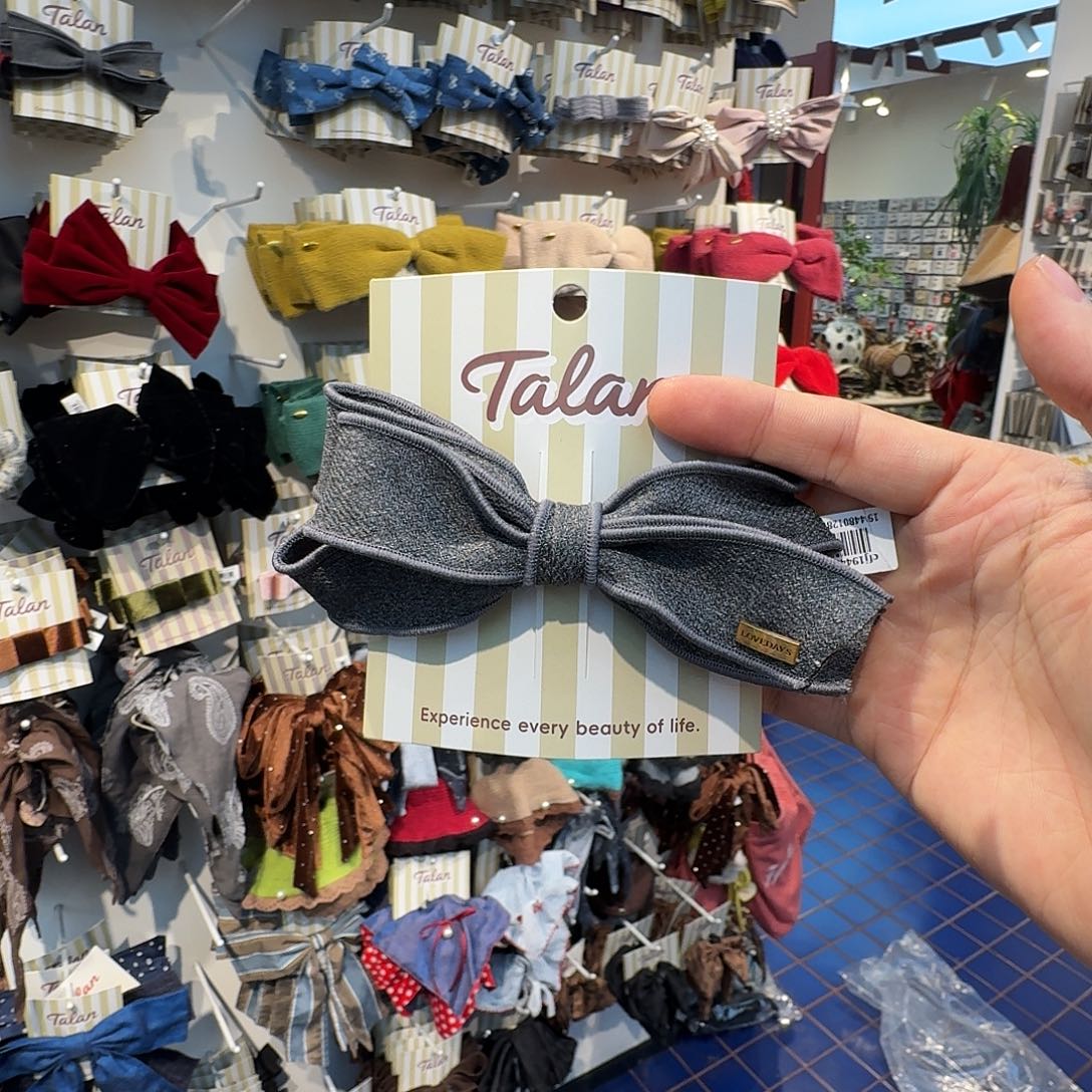 布艺非金属灰色弹簧夹蝴蝶结