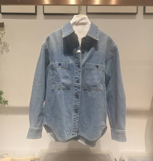 纯棉双口袋牛仔长袖翻领衬衫