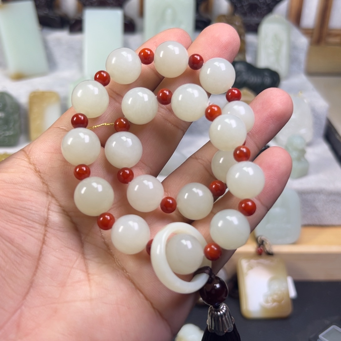 和田玉颈饰未镶嵌