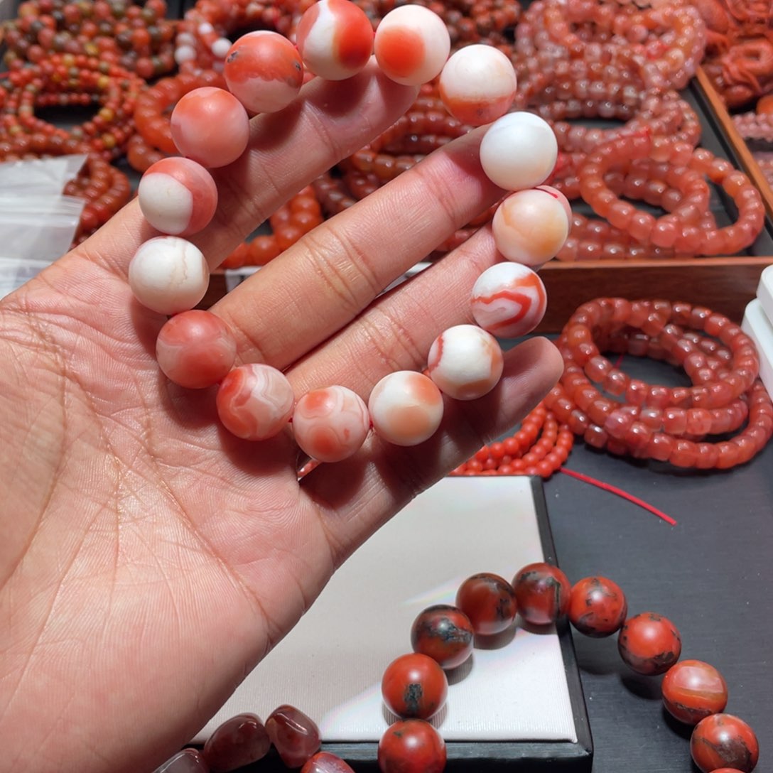 南红玛瑙手链未镶嵌