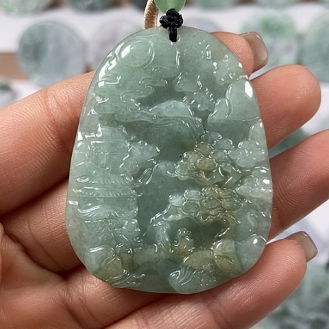 翡翠颈饰未镶嵌山水牌福利