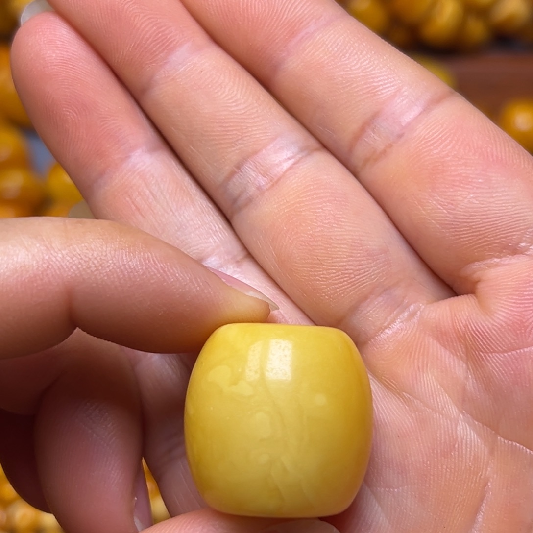 琥珀未镶嵌吊坠(不含链)