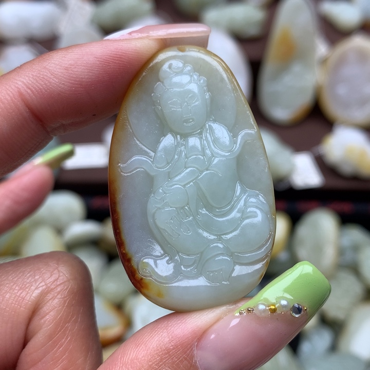 和田玉未镶嵌颈饰