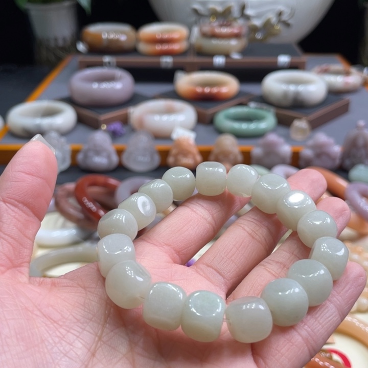 未镶嵌手镯石英质玉天****8