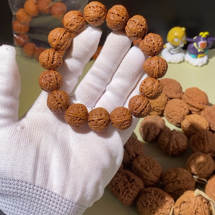 文玩核桃手串……15