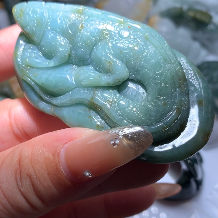 翡翠未镶嵌颈饰保真天然A货翡翠