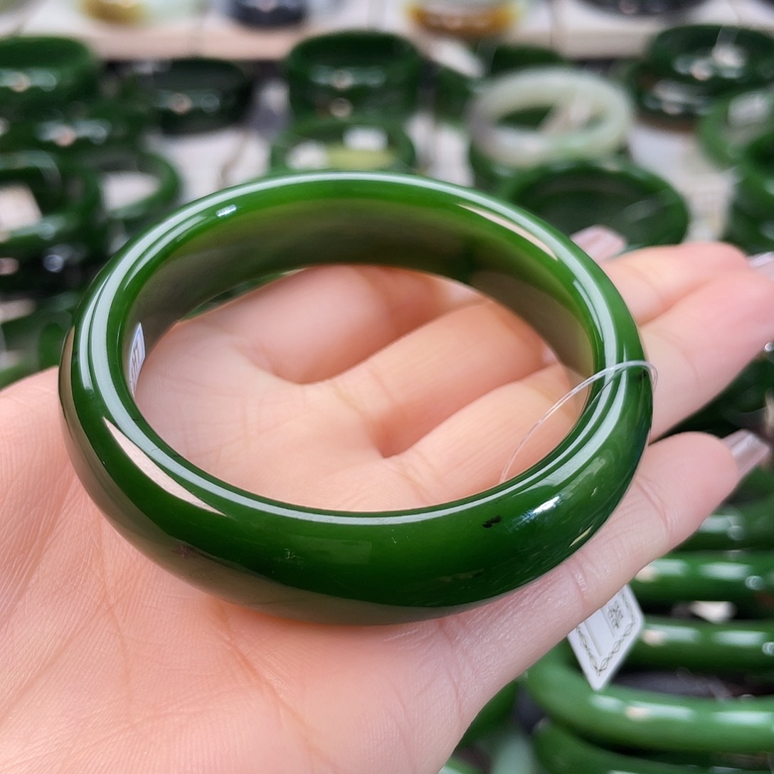 和田玉（碧玉）手镯未镶嵌