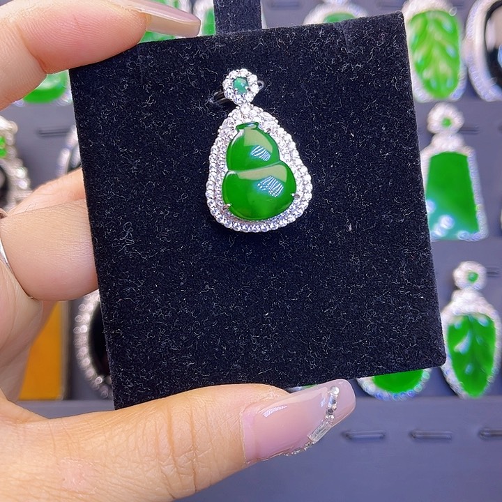 翡翠颈饰未镶嵌33666999