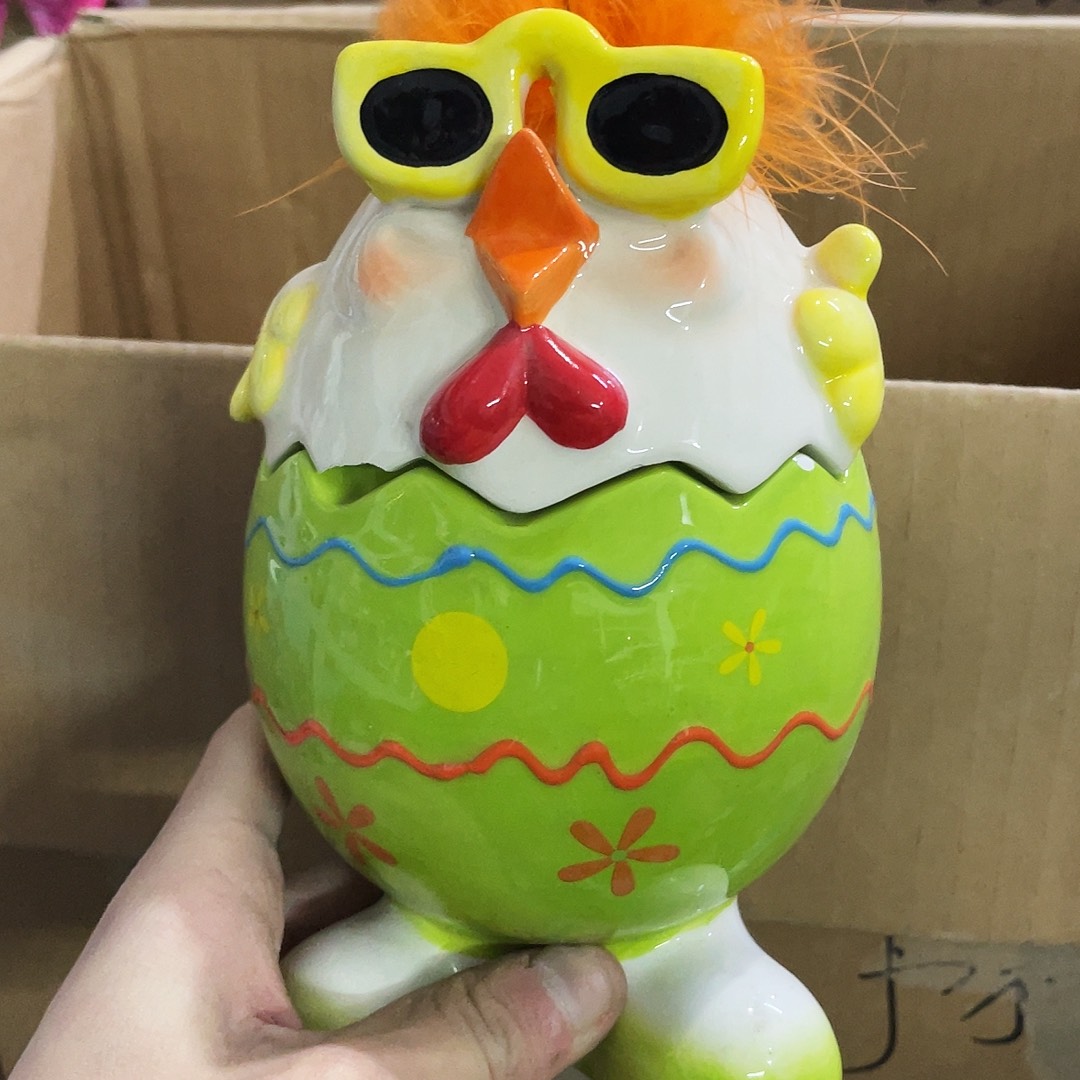 摆件   磕碰。瑕疵。