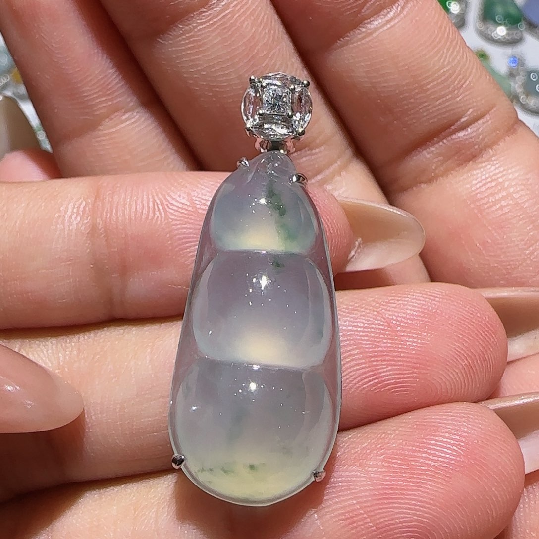 【闪购商品】颈饰18K金镶嵌翡翠天然