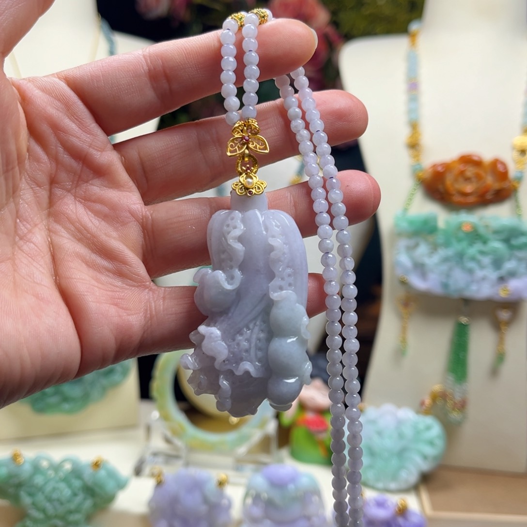 翡翠颈饰未镶嵌天然翡翠