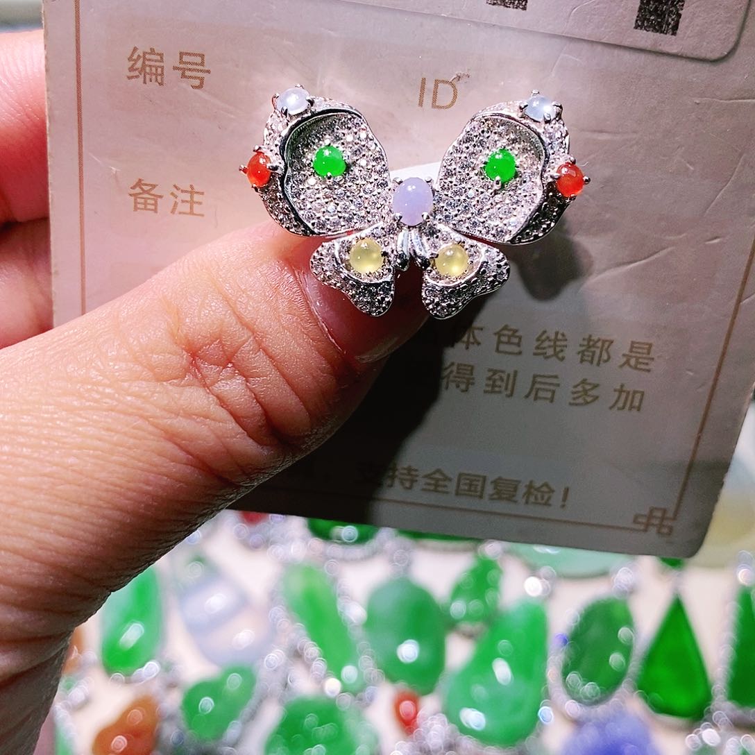 【闪购商品】翡翠挂件未镶嵌裸石