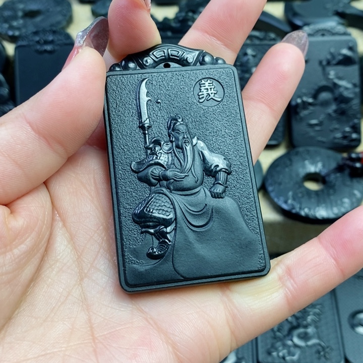 和田玉（青玉）颈饰未镶嵌双面雕刻