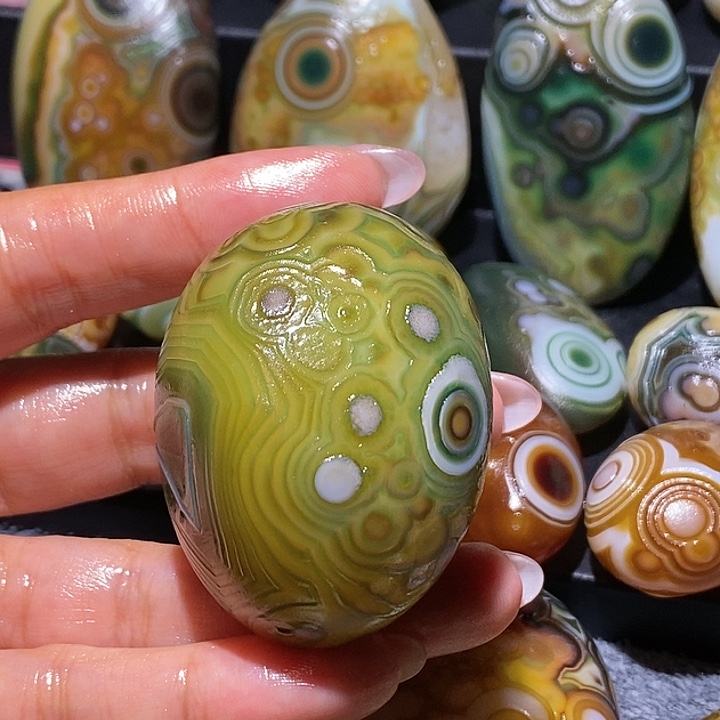 玛瑙/玉髓未镶嵌珠宝奇石118