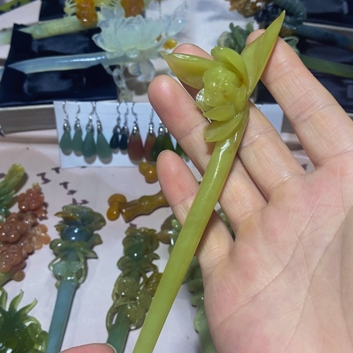 蛇纹石玉发簪未镶嵌