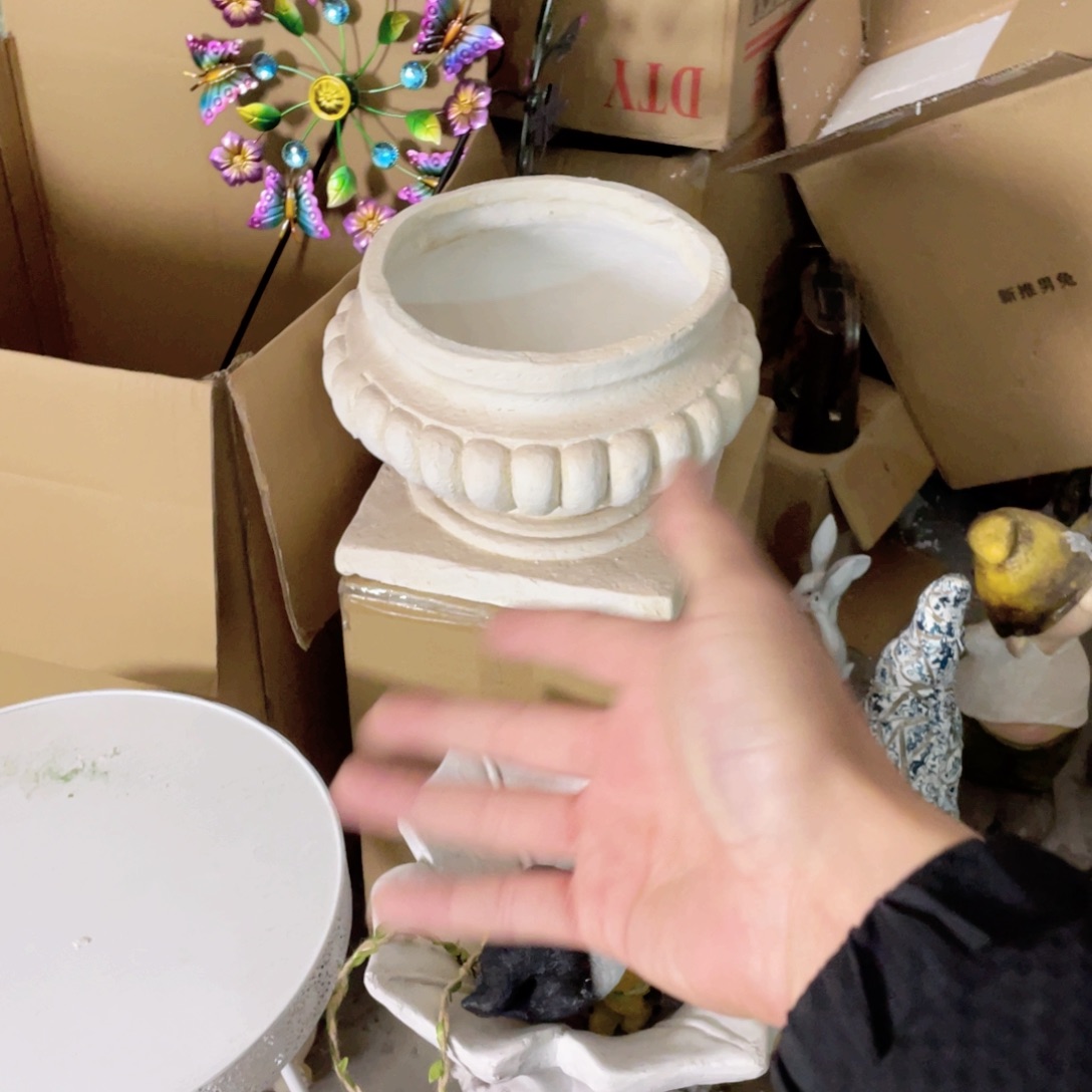 【闪购商品】氧化镁矮款罗马缸摆件