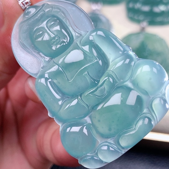 【闪购商品】翡翠颈饰18K金镶嵌天然翡翠